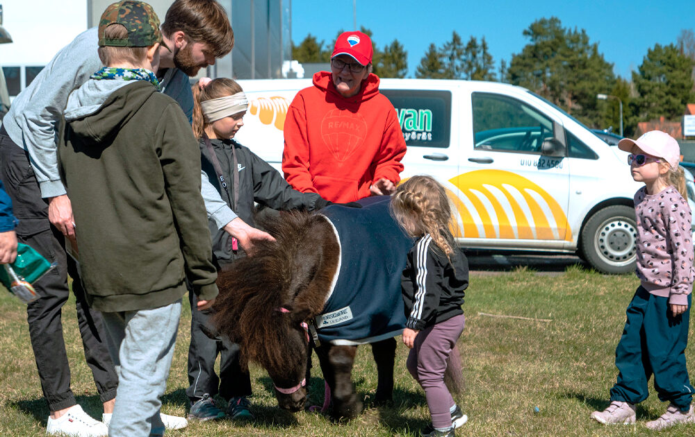 Ponia saa paijata Ponia saa paijata